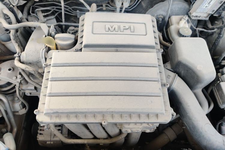 Used Volkswagen Polo 2014 1.6L Automatic Comfort Edition Engine Bay