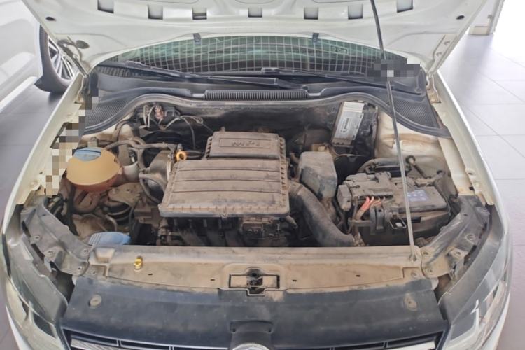 Used Volkswagen Polo 2014 1.6L Automatic Luxury Edition Engine Bay