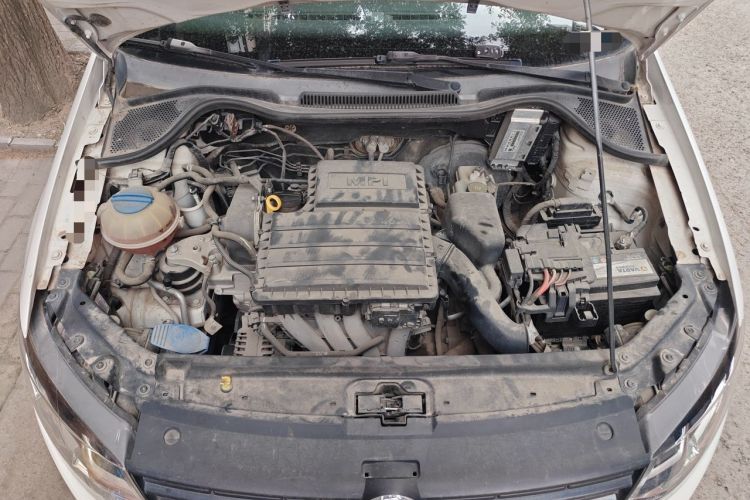 Used Volkswagen Polo 2014 1.6L Automatic Comfort Edition Engine Bay