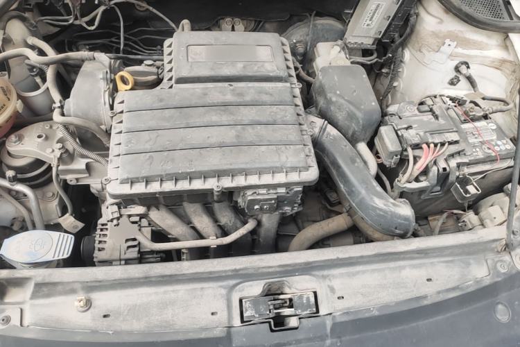 Used Volkswagen Polo 2014 1.4L Manual Fashion Edition Engine Bay