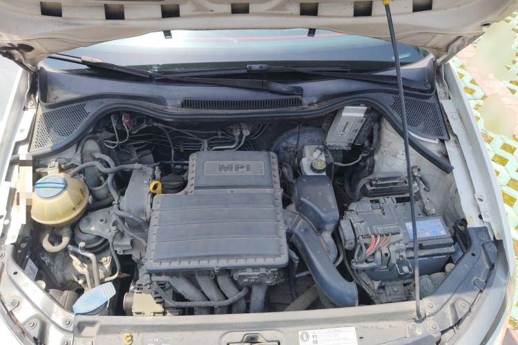 Used Volkswagen Polo 2014 1.6L Automatic Comfort Edition Engine Bay