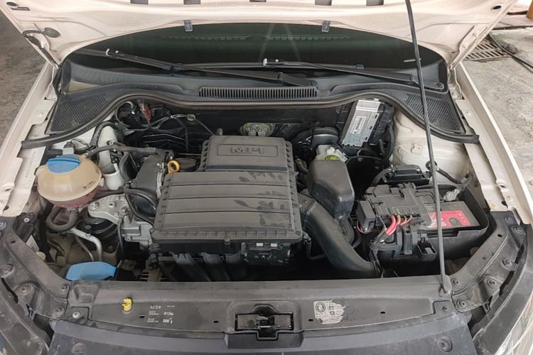Used Volkswagen Polo 2014 1.6L Automatic Comfort Edition Engine Bay