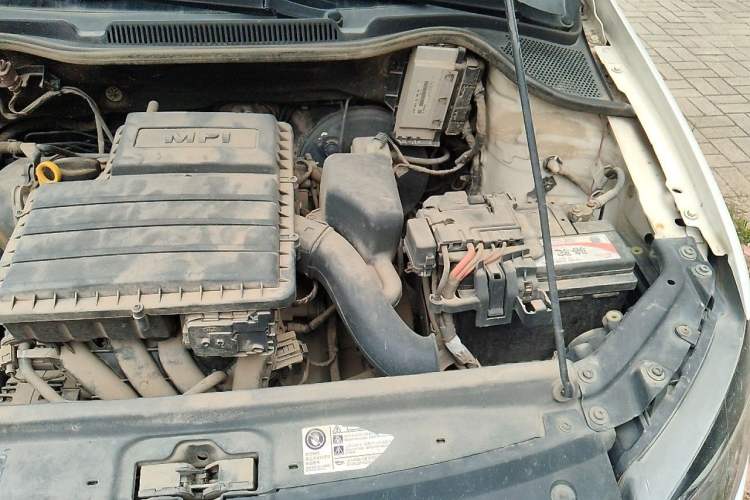 Used Volkswagen Polo 2014 1.4L Manual Fashion Edition Engine Bay Left