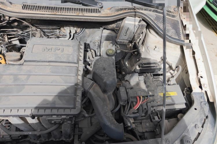 Used Volkswagen Polo 2014 1.6L Automatic Comfort Edition Engine Bay Left