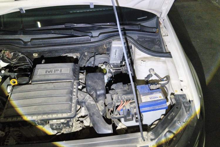 Used Volkswagen Polo 2014 1.4L Manual Fashion Edition Engine Bay Left
