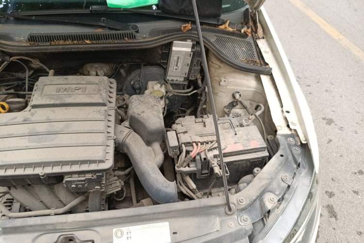 Used Volkswagen Polo 2014 1.4L Manual Fashion Edition Engine Bay Left