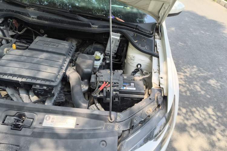 Used Volkswagen Polo 2014 1.4L Manual Fashion Edition Engine Bay Left