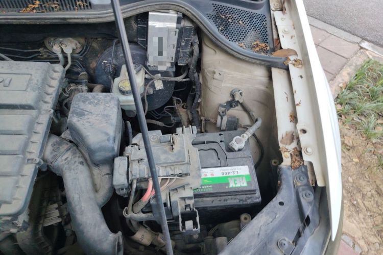 Used Volkswagen Polo 2014 1.4L Manual Fashion Edition Engine Bay Left