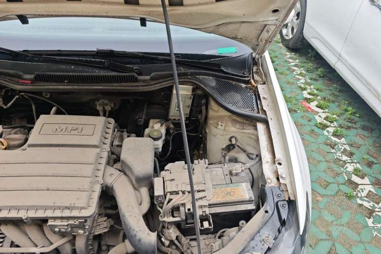 Used Volkswagen Polo 2014 1.4L Manual Fashion Edition Engine Bay Left
