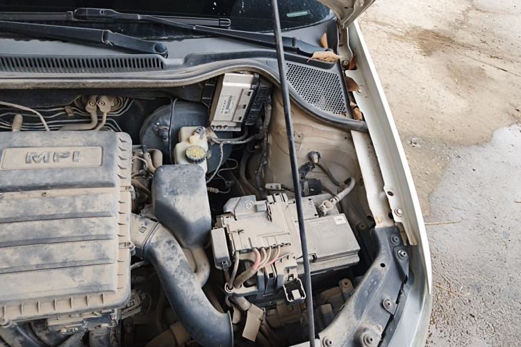 Used Volkswagen Polo 2014 1.4L Manual Fashion Edition Engine Bay Left