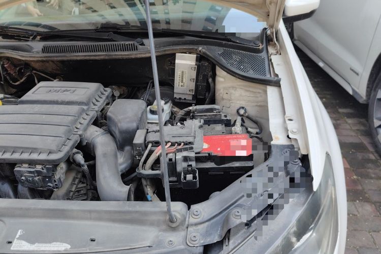 Used Volkswagen Polo 2014 1.4L Automatic Luxury Edition Engine Bay Left