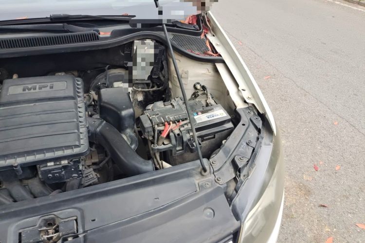 Used Volkswagen Polo 2014 1.4L Manual Fashion Edition Engine Bay Left