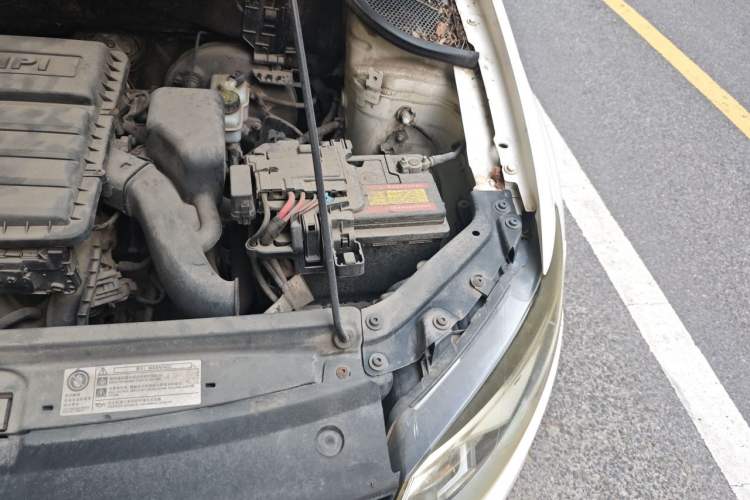 Used Volkswagen Polo 2014 1.4L Manual Fashion Edition Engine Bay Left