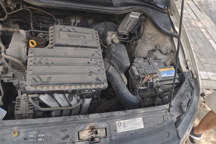 Used Volkswagen Polo 2014 1.4L Manual Fashion Edition Engine Bay Left