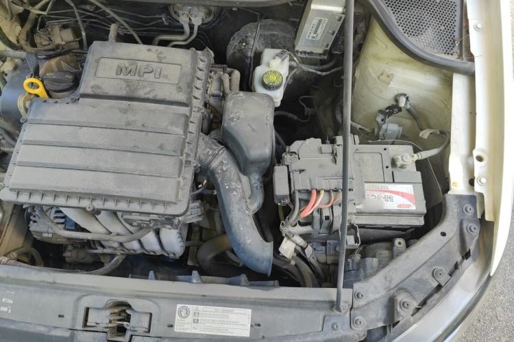 Used Volkswagen Polo 2014 1.4L Manual Fashion Edition Engine Bay Left