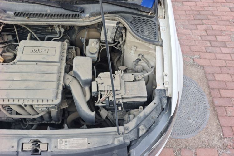 Used Volkswagen Polo 2014 1.4L Manual Fashion Edition Engine Bay Left