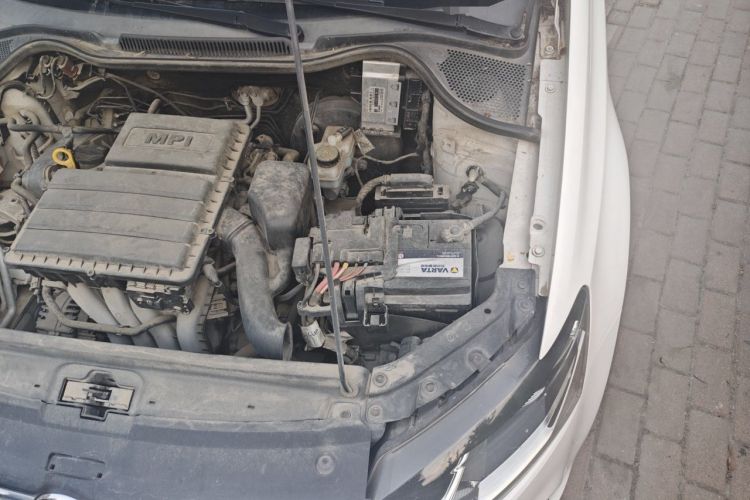 Used Volkswagen Polo 2014 1.4L Automatic Luxury Edition Engine Bay Left