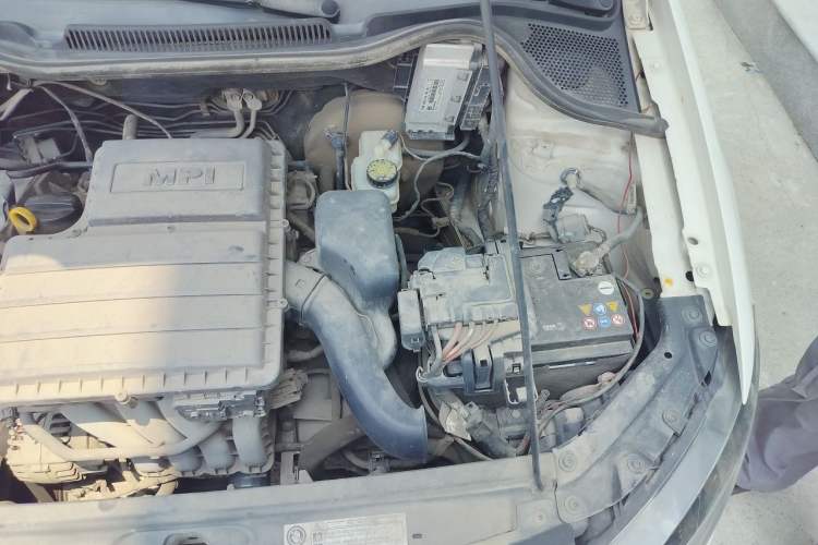 Used Volkswagen Polo 2014 1.4L Manual Fashion Edition Engine Bay Left