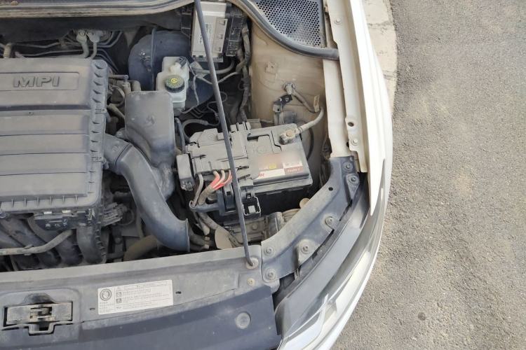 Used Volkswagen Polo 2014 1.4L Manual Comfort Edition Engine Bay Left