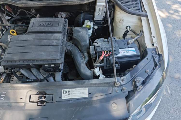 Used Volkswagen Polo 2014 1.4L Manual Fashion Edition Engine Bay Left