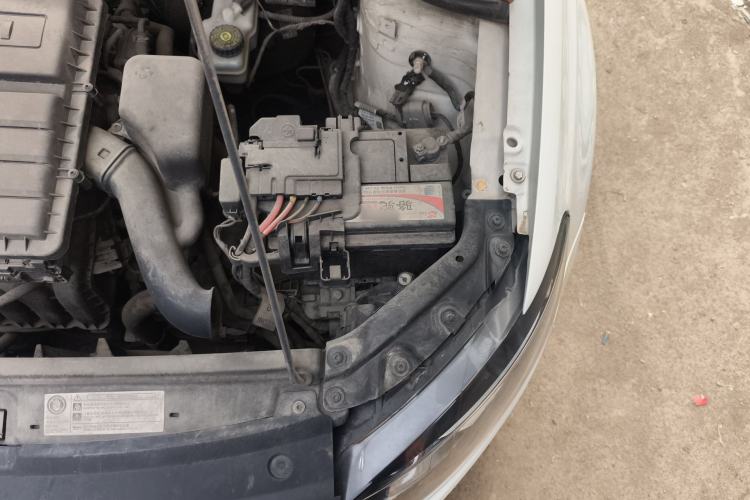 Used Volkswagen Polo 2014 1.4L Manual Fashion Edition Engine Bay Left