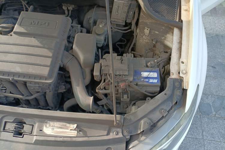 Used Volkswagen Polo 2014 1.4L Manual Fashion Edition Engine Bay Left