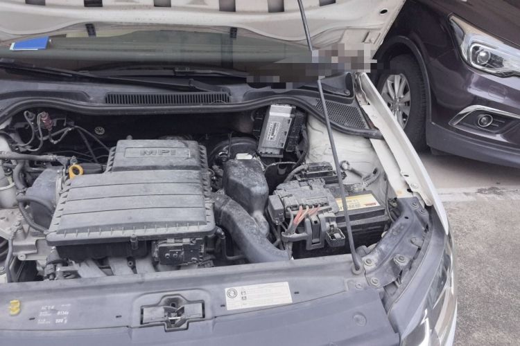 Used Volkswagen Polo 2014 1.6L Automatic Comfort Edition Engine Bay Left