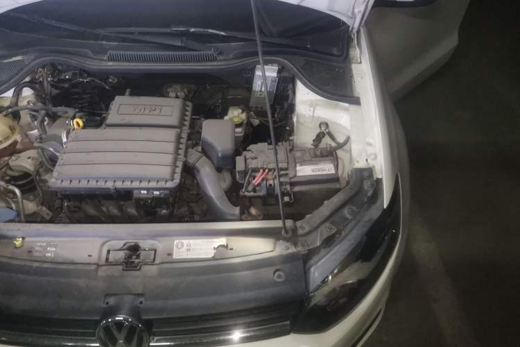 Used Volkswagen Polo 2014 1.4L Manual Fashion Edition Engine Bay Left