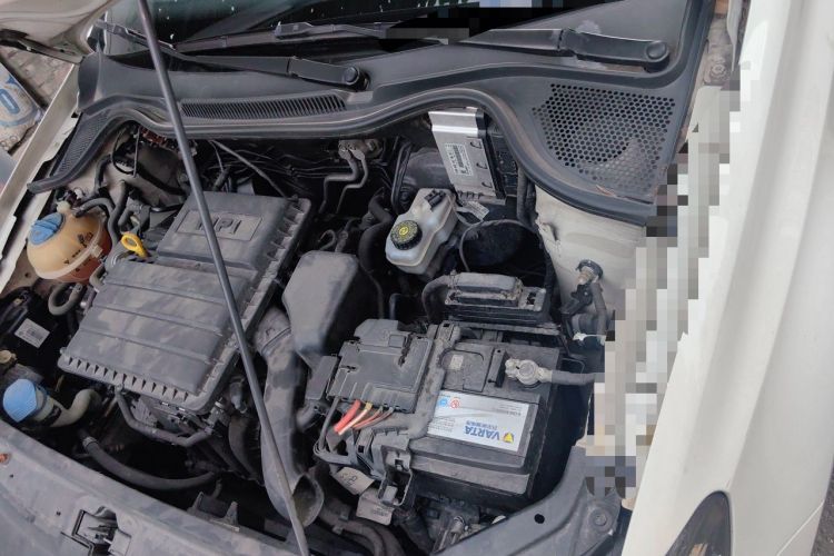 Used Volkswagen Polo 2014 1.4L Automatic Luxury Edition Engine Bay Left