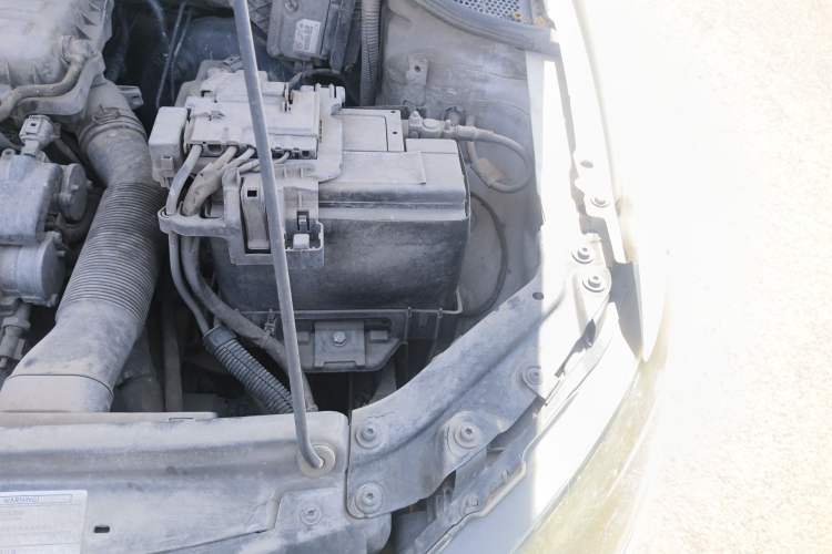 Used Volkswagen Polo 2014 1.4L Manual Fashion Edition Engine Bay Left