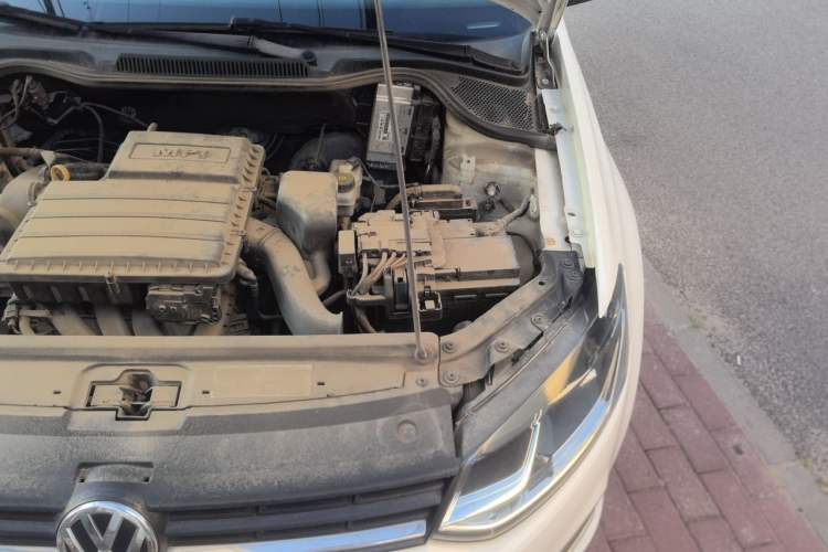 Used Volkswagen Polo 2014 1.4L Automatic Comfort Edition Engine Bay Left