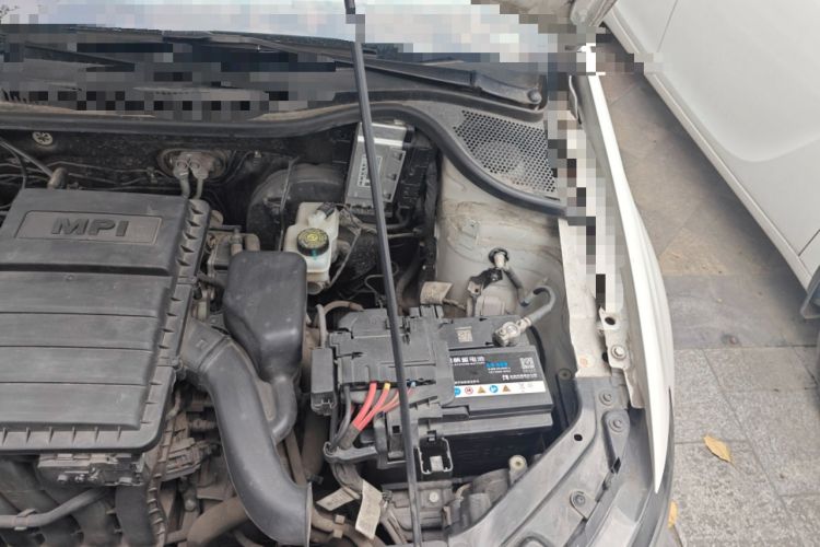 Used Volkswagen Polo 2014 1.4L Manual Fashion Edition Engine Bay Left