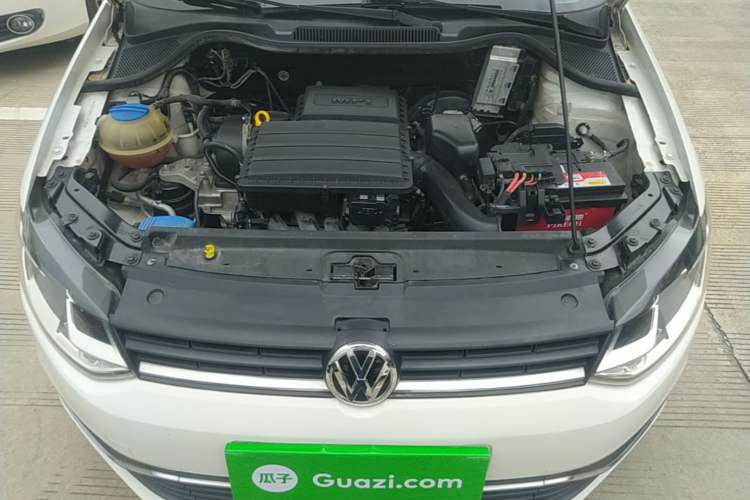 Used Volkswagen Polo 2014 1.4L Automatic Comfort Edition Engine Bay