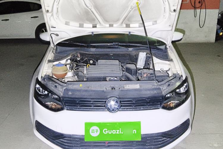 Used Volkswagen Polo 2014 1.4L Manual Fashion Edition Engine Bay