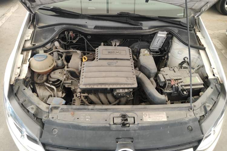 Used Volkswagen Polo 2014 1.4L Manual Comfort Edition Engine Bay