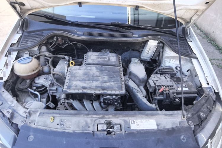 Used Volkswagen Polo 2014 1.6L Automatic Comfort Edition Engine Bay