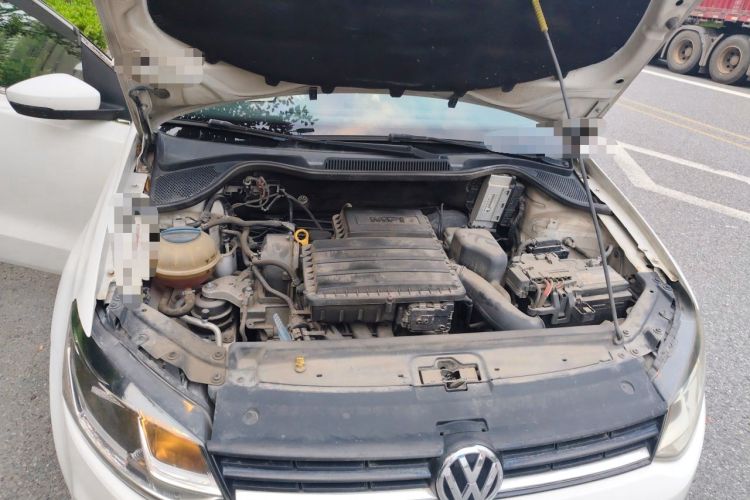 Used Volkswagen Polo 2014 1.4L Automatic Comfort Edition Engine Bay