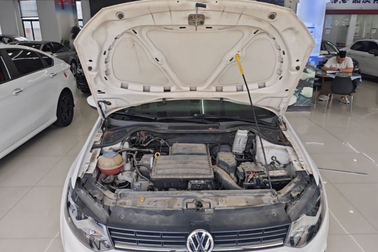 Used Volkswagen Polo 2014 1.4L Manual Fashion Edition Engine Bay