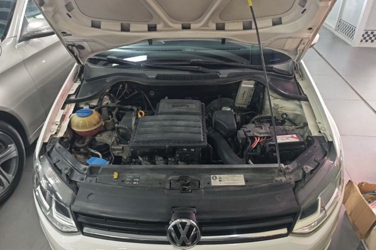 Used Volkswagen Polo 2014 1.6L Automatic Comfort Edition Engine Bay