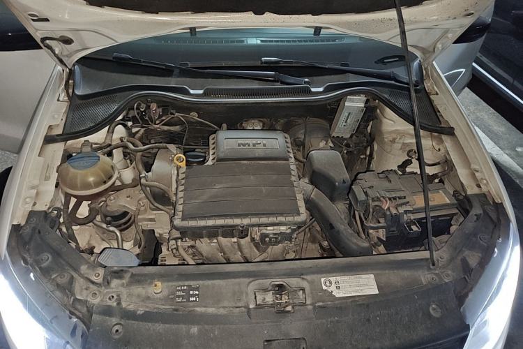 Used Volkswagen Polo 2014 1.4L Manual Fashion Edition Engine Bay