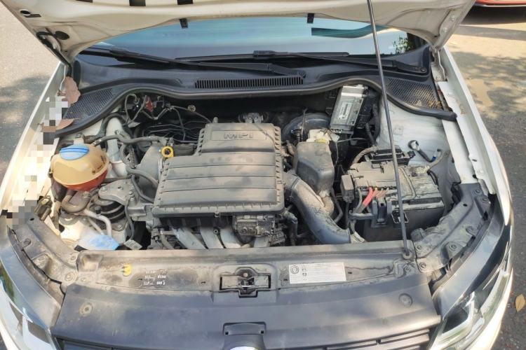 Used Volkswagen Polo 2014 1.6L Automatic Comfort Edition Engine Bay