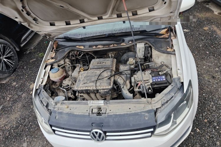 Used Volkswagen Polo 2014 1.6L Automatic Luxury Edition Engine Bay