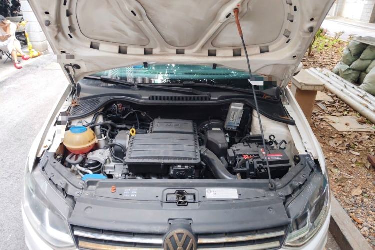 Used Volkswagen Polo 2014 1.6L Automatic Luxury Edition Engine Bay