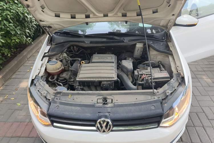Used Volkswagen Polo 2014 1.4L Automatic Comfort Edition Engine Bay
