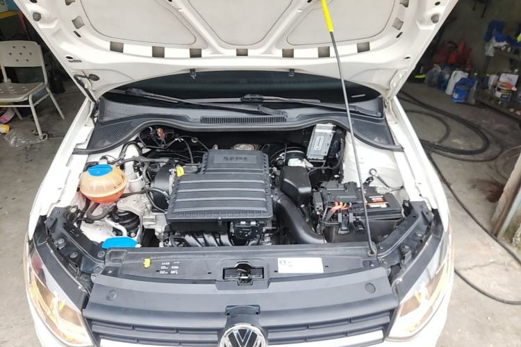 Used Volkswagen Polo 2014 1.4L Manual Comfort Edition Engine Bay