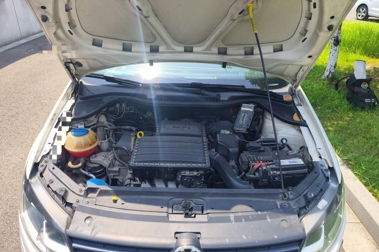Used Volkswagen Polo 2014 1.4L Automatic Comfort Edition Engine Bay