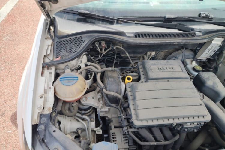 Used Volkswagen Polo 2014 1.4L Automatic Comfort Edition Engine Bay Right