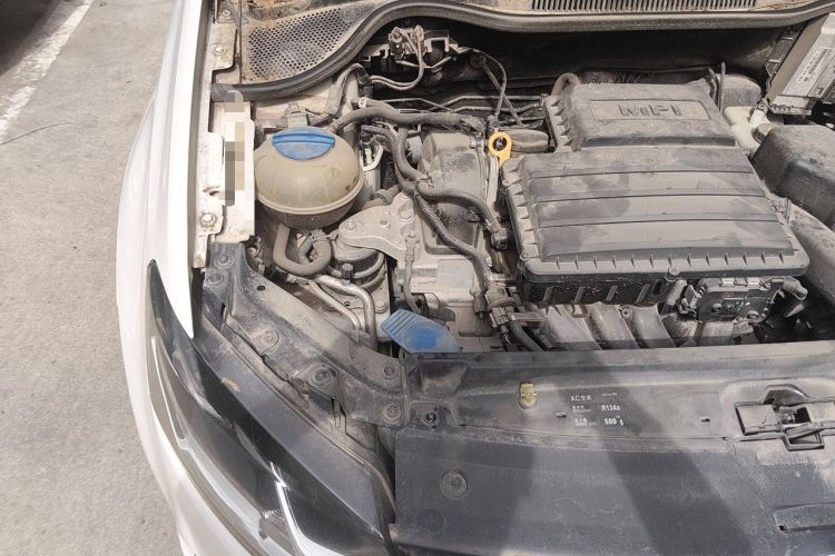 Used Volkswagen Polo 2014 1.6L Automatic Comfort Edition Engine Bay Right