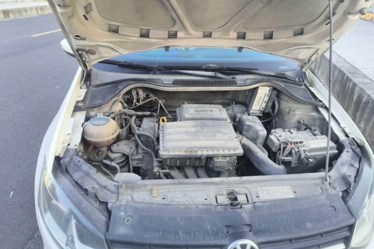 Used Volkswagen Polo 2014 1.4L Manual Comfort Edition Engine Bay Right