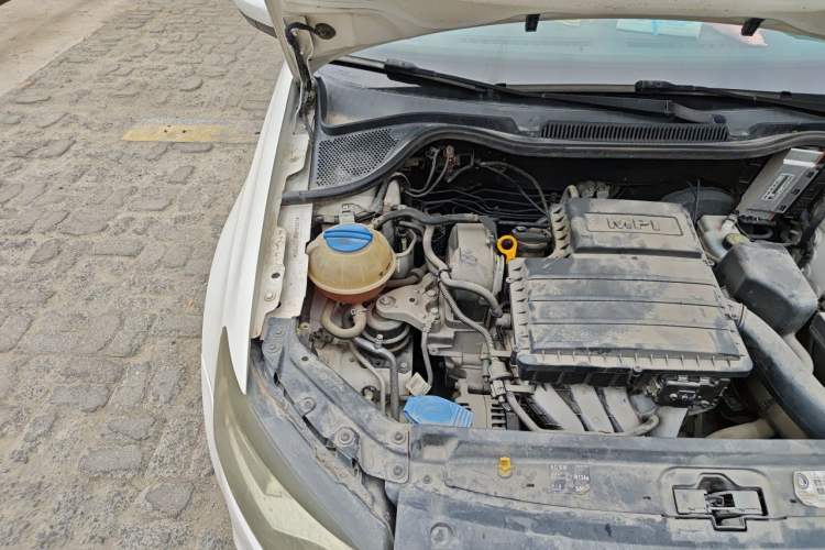 Used Volkswagen Polo 2014 1.4L Manual Fashion Edition Engine Bay Right